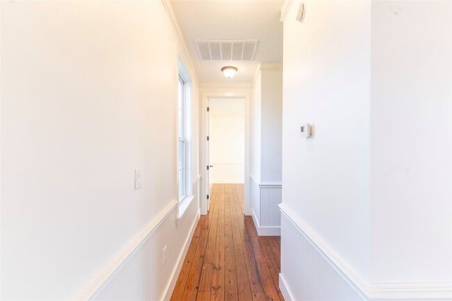 Photo - 3831 Meadow View Ln