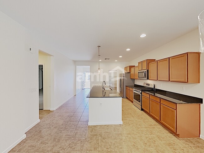 492 W Tenia Trail
