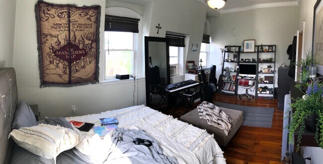 Photo - 354 Broadway