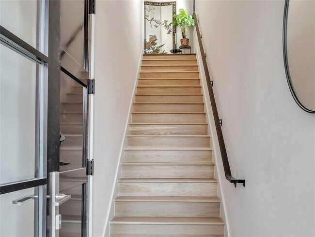 Photo - 1229 N Dewey Ave