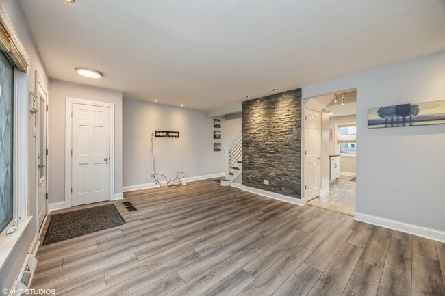 Photo - 5236 W 54th St