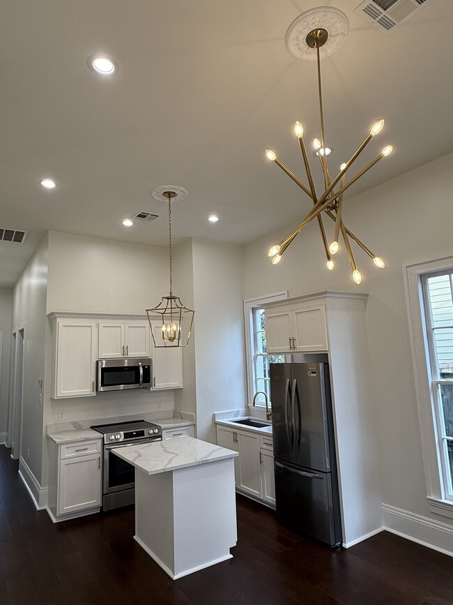 Photo - 1421 Thalia St Unit 1421