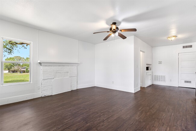 Photo - 725 S Washington Ave