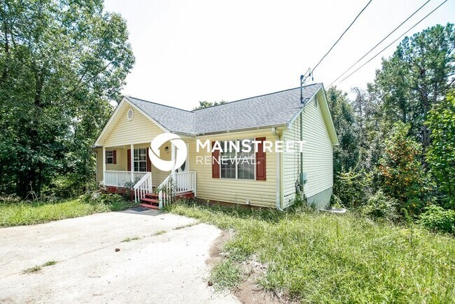 3 Bedroom Pet-Friendly Home in Gainesville, GA with Main Street Renewal