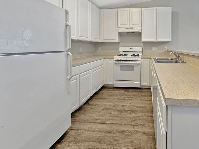 Photo - 2630 Weatherby Hills Dr SE