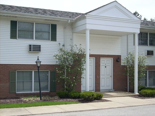 Grove Manor Apartments