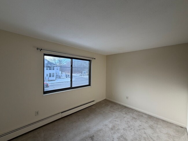 Building Photo - 4 Washington St Unit 11