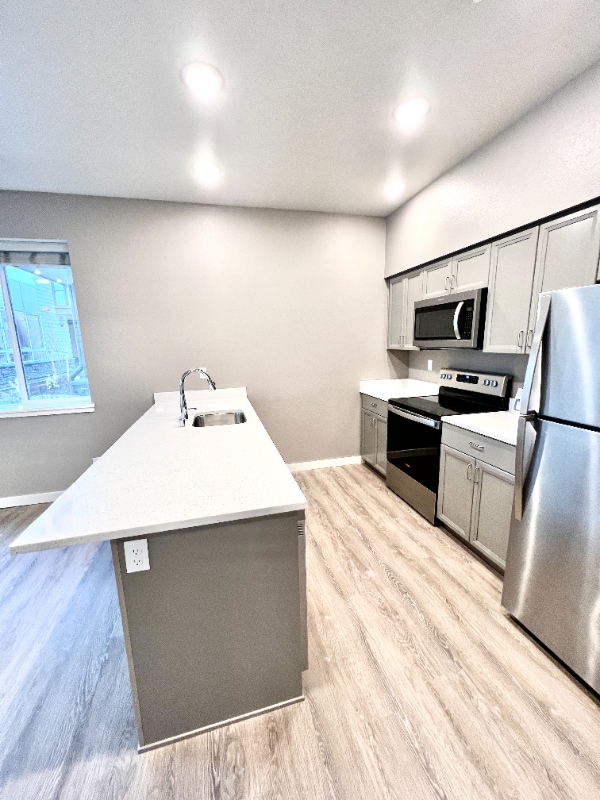 Photo - 2330 Yakima Ct Unit B101