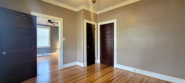 Photo - Charming 2 bedroom bungalow in Lakeside/Staples Mill area.