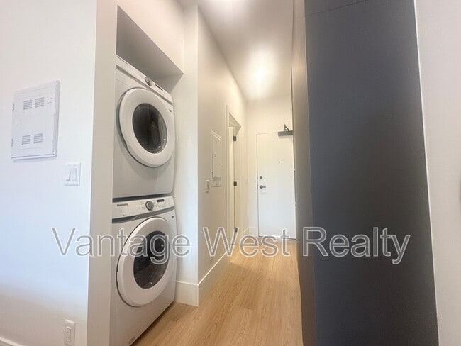 Photo - 720-720 K. L. O. Rd