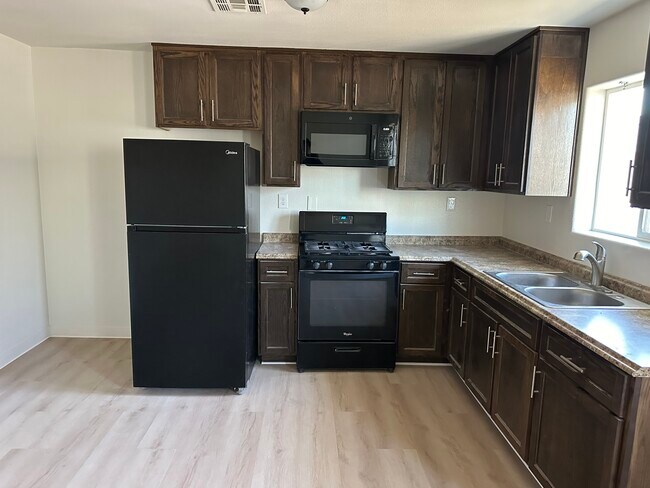 Photo - 806 Emerson Ave Unidad 3