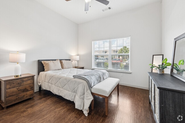 1BR, 1BA - 730SF - Bedroom