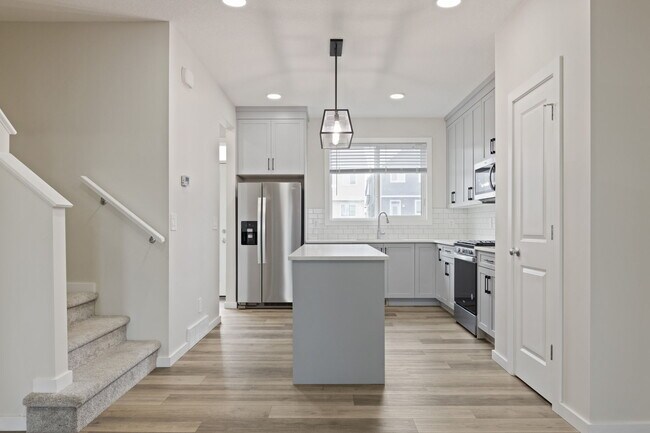 Photo - 23 Heirloom Blvd SE