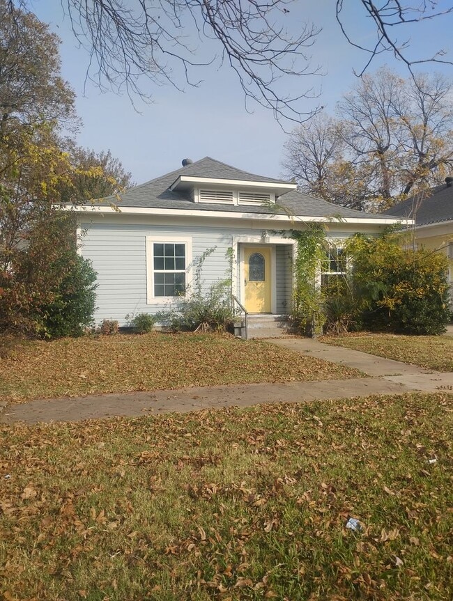 Building Photo - Welcome home!