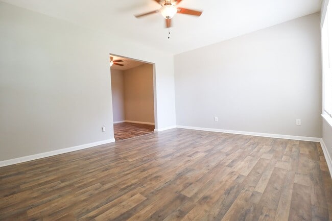 Photo - 1705 N Atlanta Ave Unit 1707 N Atlanta Ave