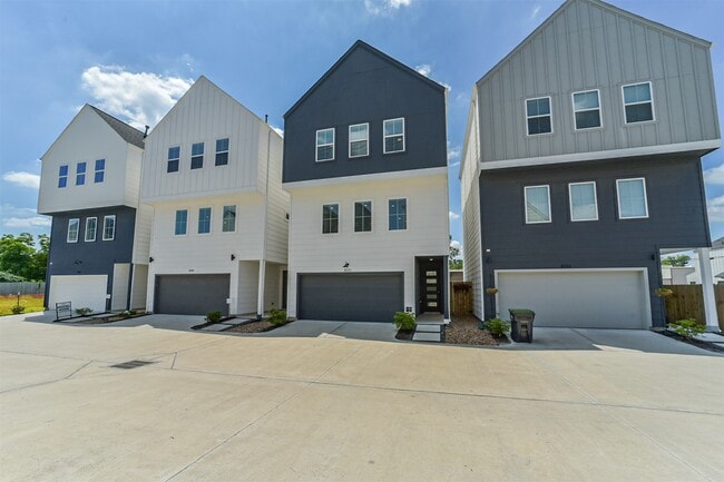 Photo - 8321 Springwood Cyn Ln