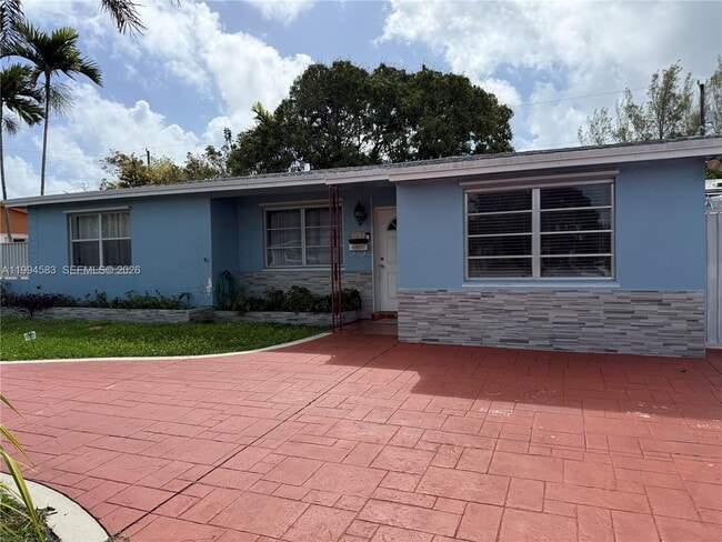 Photo - 1230 North Dr