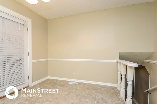 Photo - 1817 Lyle Dr
