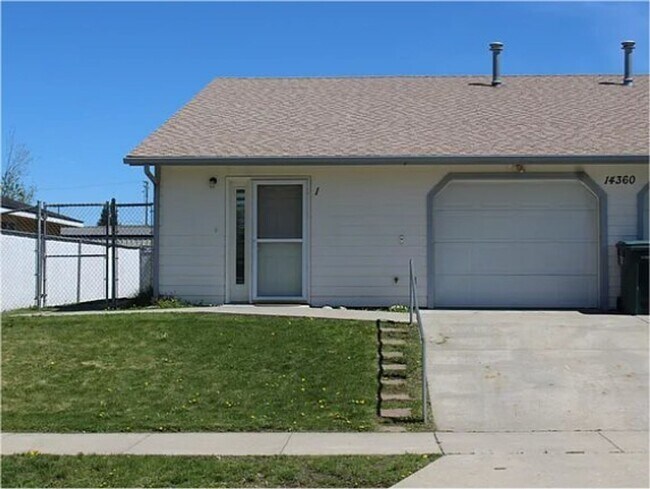 Photo - **Winter Special** 2 bed 1 bath duplex