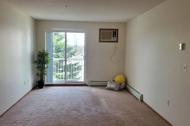 Photo - Wellington Manor