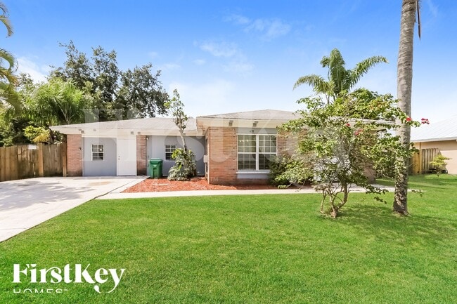 Photo - 438 SE Streamlet Ave