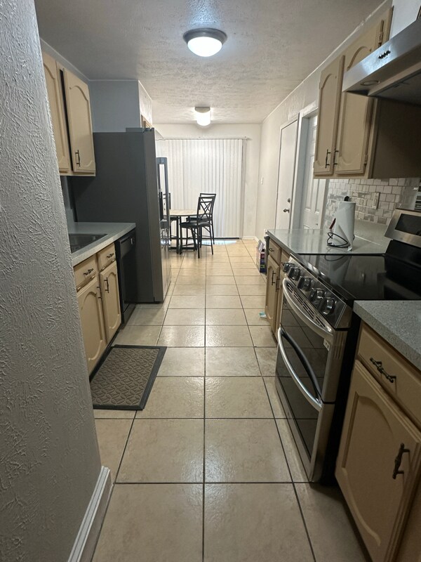 Photo - 3623 Longcourt Cir