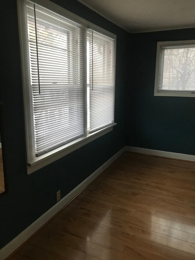 Photo - 116 Burlington Ave