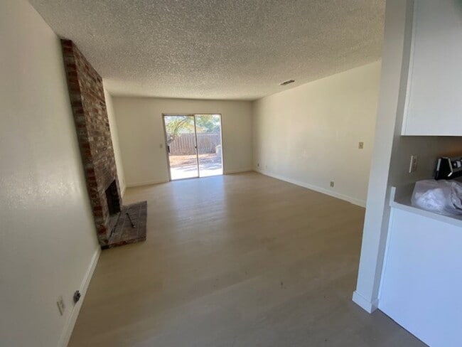 Photo - 1118 Woodridge Dr