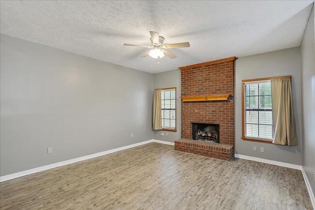Photo - 221 Brendalwood Blvd Unit A