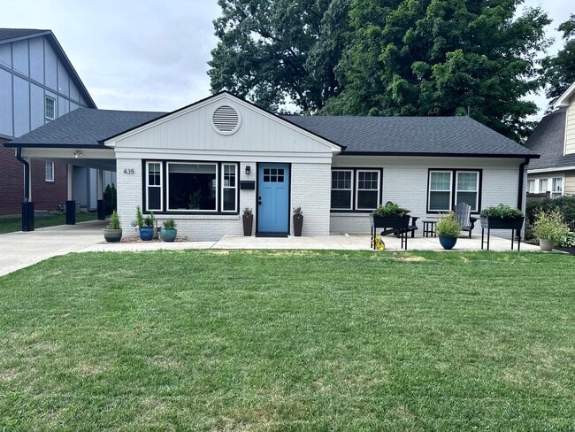 Building Photo - 435 W Hampton Dr Rental