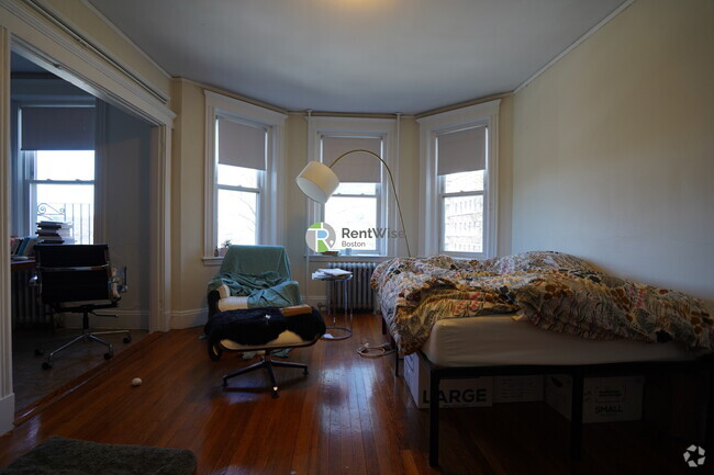 Building Photo - 231-235 Park Dr Rental