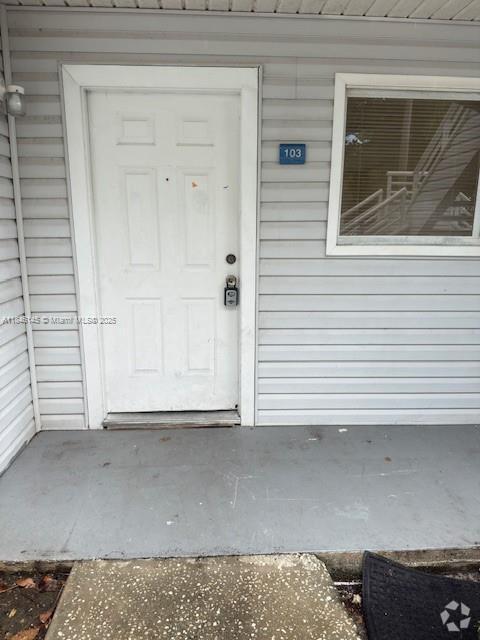 Building Photo - 3425 NW 44th St Unit 103 Rental