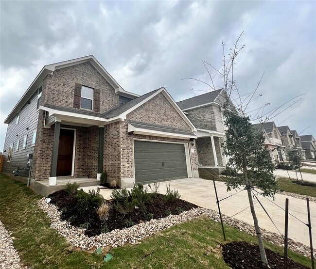 Photo - 2421 Danbury Ln