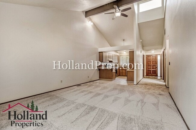 Photo - Great Tigard Duplex in Prime Location!