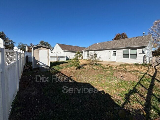 Photo - 179 Thompson St