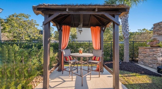Palmetto Pointe Apartment Homes