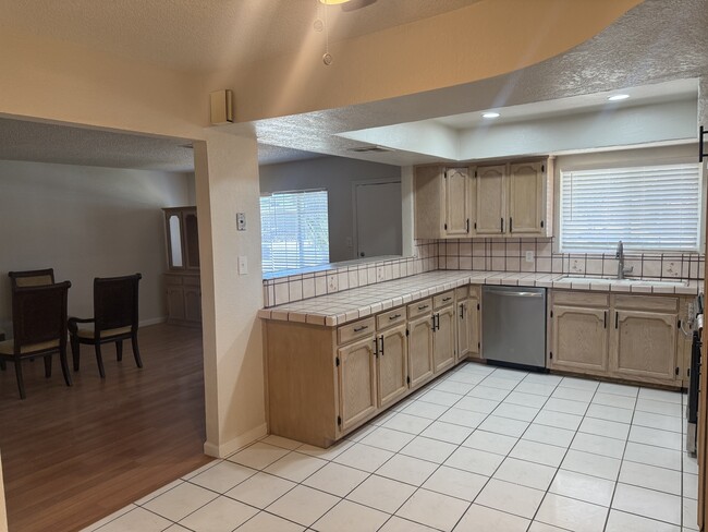 Photo - 22472 Munson Rd