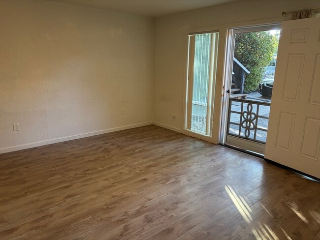 2065 15th Ave Unit 12