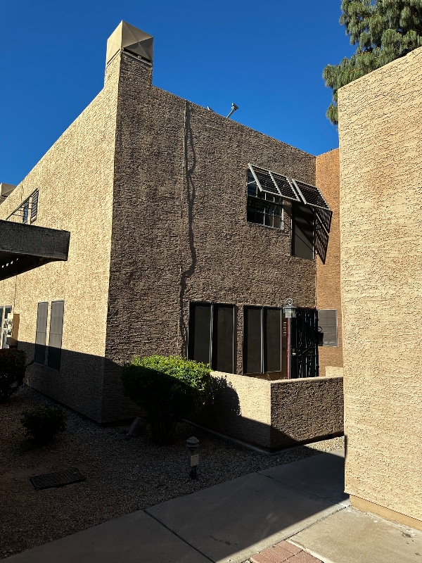 Building Photo - 1245 W 1st St Rental