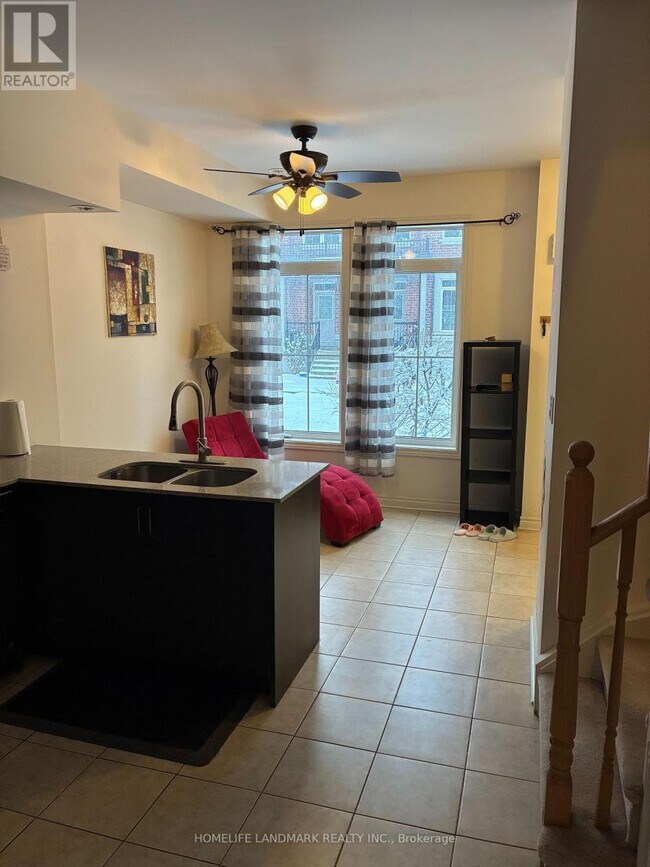 Photo - 7 Eaton Park Ln