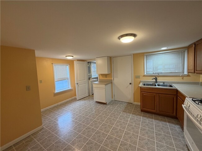 Photo - 24 Maynard Ave