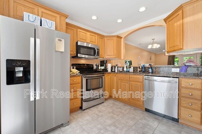 Photo - 1 Forest Glen Dr