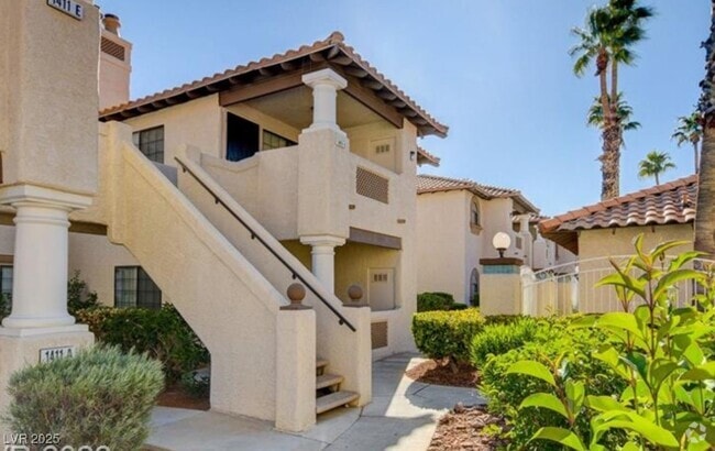 Building Photo - 1411 Santa Margarita St Unit F Rental