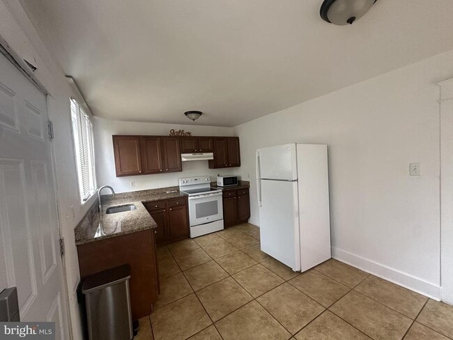 Photo - 1613 Edgmont Ave