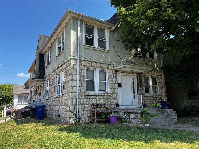 Building Photo - 738 N Dawson Ave Rental