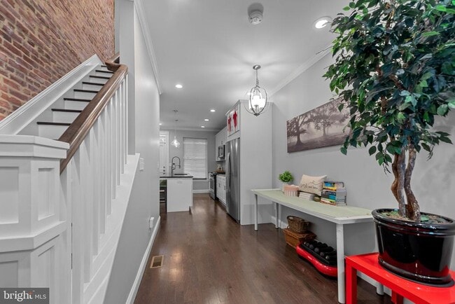 Photo - 902 N Milton Ave