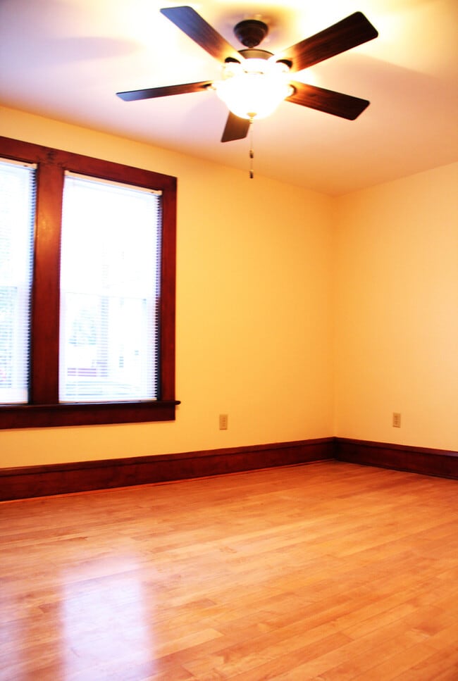 Photo - 23 West Ln Unit APT A