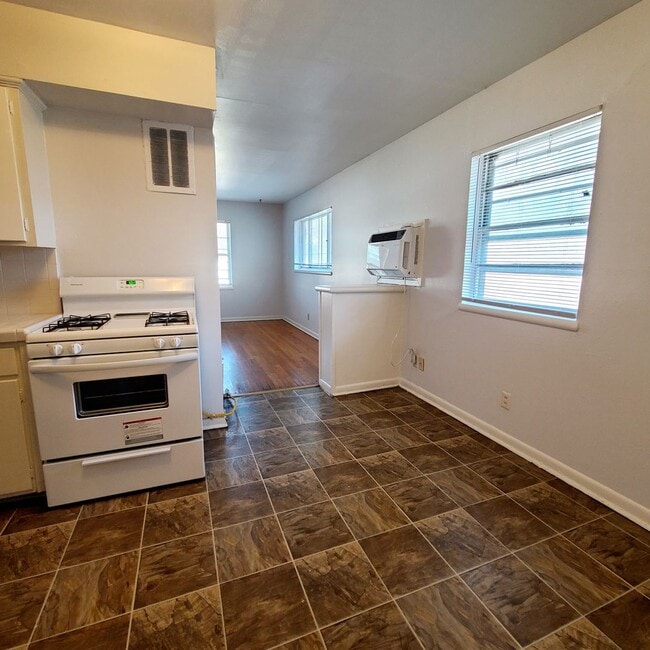 Photo - Great 1 Bedroom 1 Bath Apartment