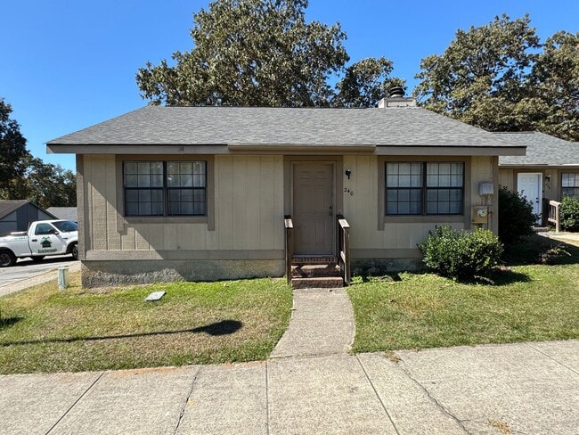 Photo - 240 Tallulah Trail