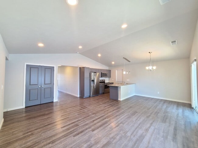 Photo - 3014 N Gillis Ct